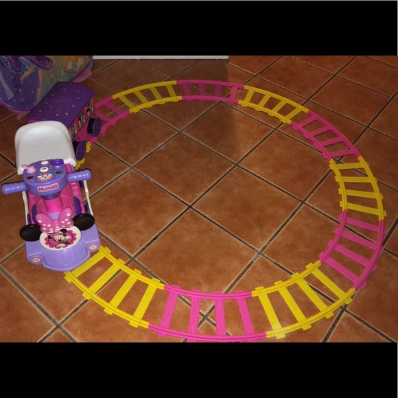 Minnie Mouse Train - Picture 3 of 4